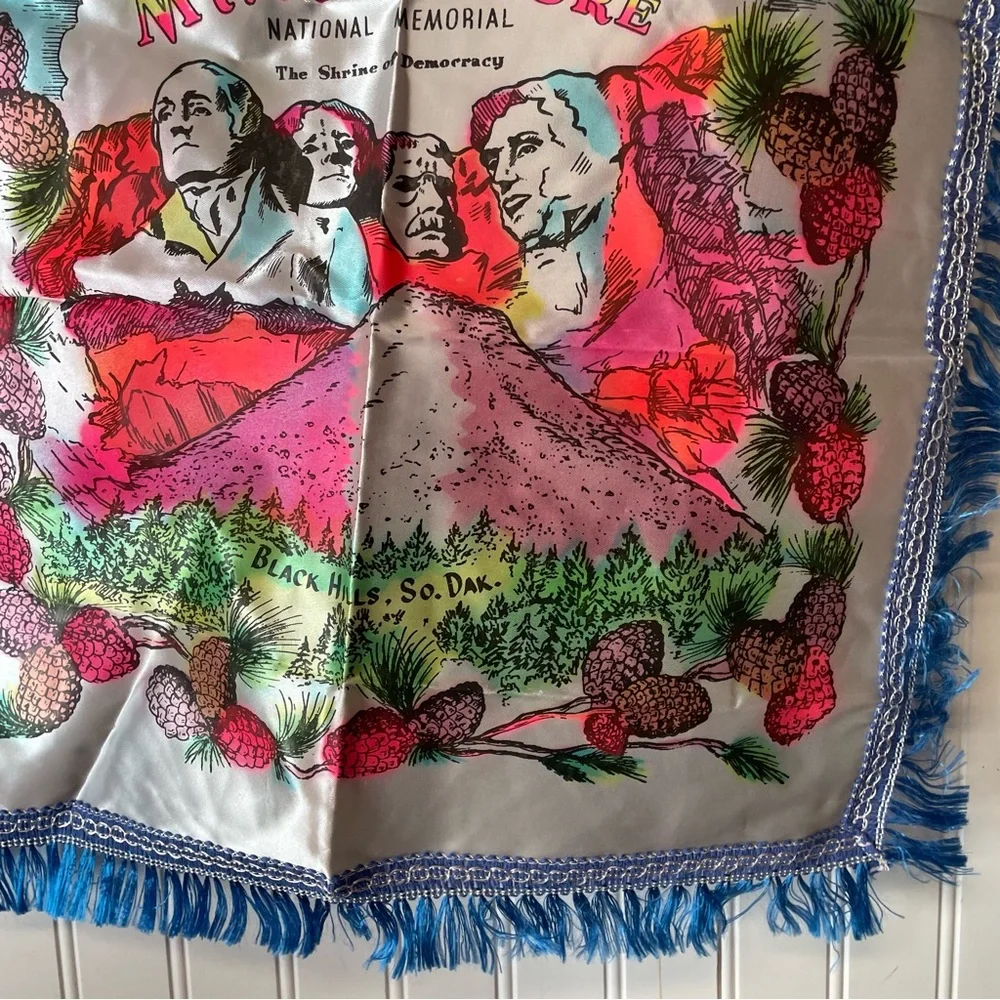 Vintage 50’s souvenir Mt Rushmore satin pillow case